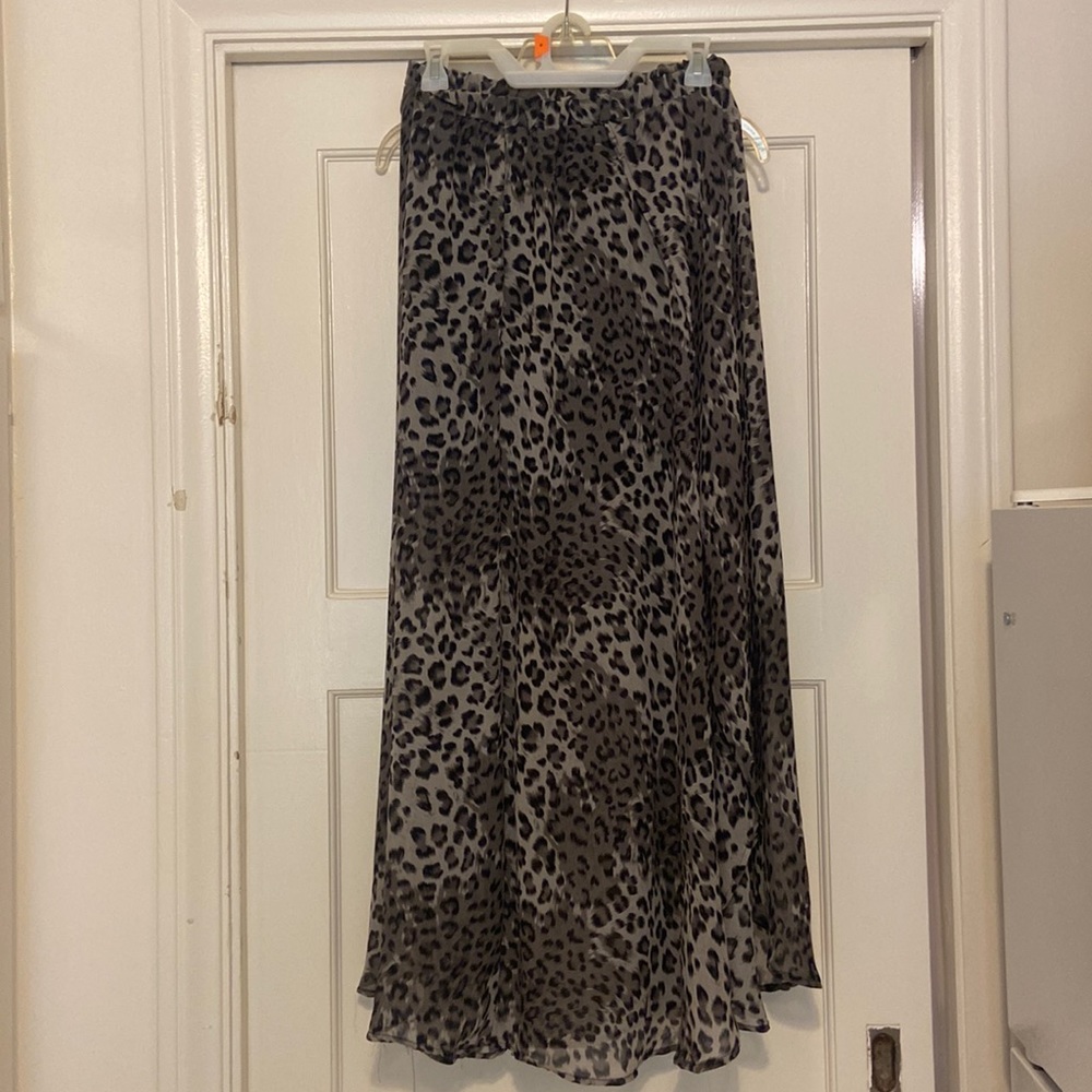 L Black and gray animal print maxi skirt